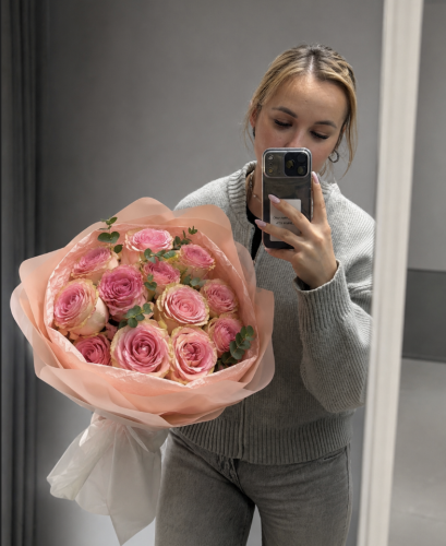 фото Моно из 15 Роз Esperanza | Эвкалипт 🌸 